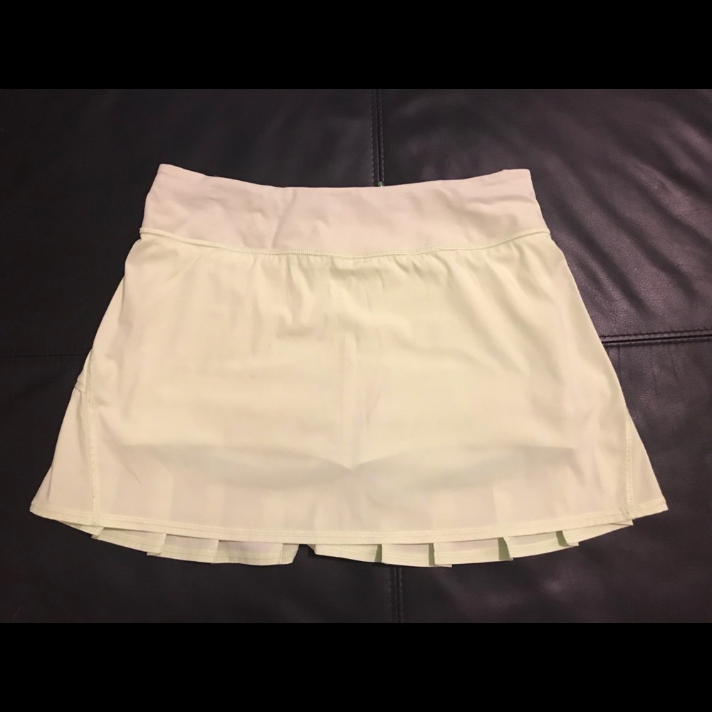 Lululemon Tennis yoga skirt size 6 tall/long